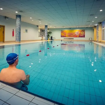 Crystal Hotel 4*