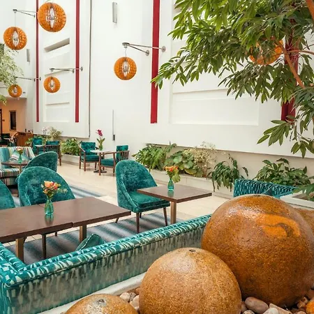 Crystal Hotel Cavan
