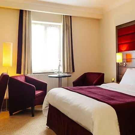 Crystal 4* Cavan